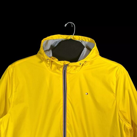Tommy Hilfiger Men's Rain Jacket Size XXL Yellow Water-Wind Resistant Breathable - Picture 3 of 16